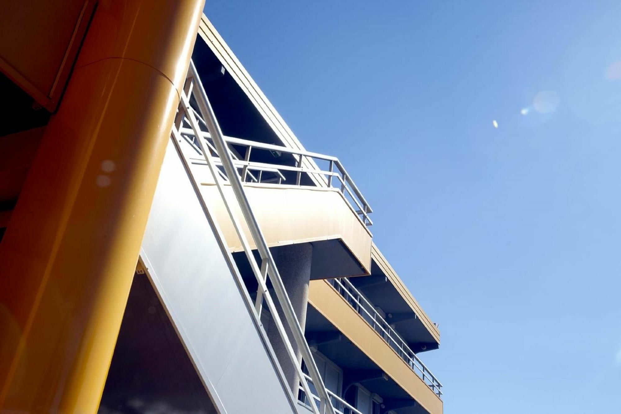 Premiere Classe Aeroport Marseille Витроль Экстерьер фото