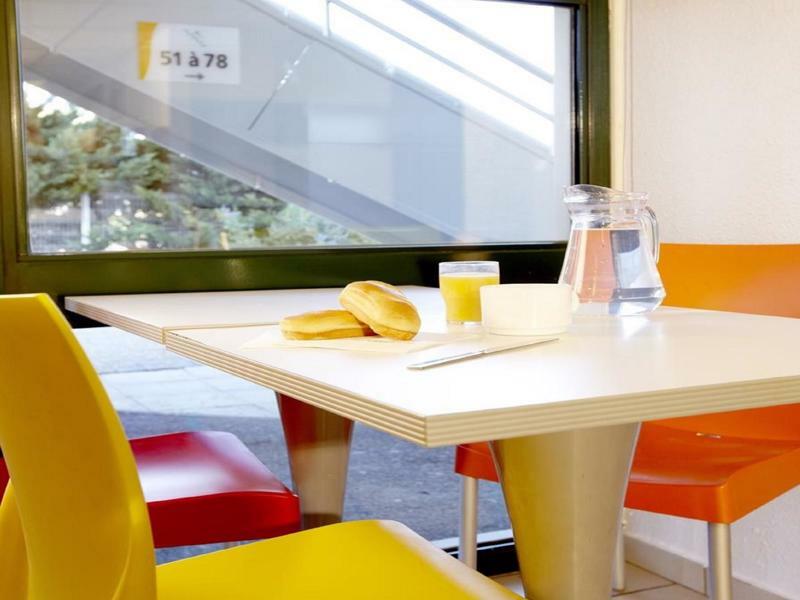 Premiere Classe Aeroport Marseille Витроль Экстерьер фото